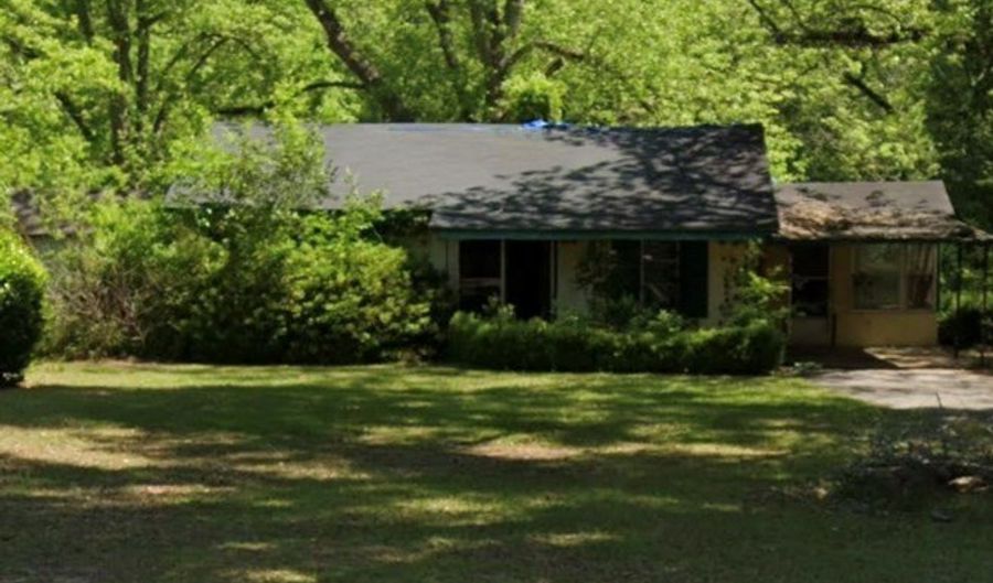 604 Johnson Rd, Albany, GA 31705 - 3 Beds, 2 Bath