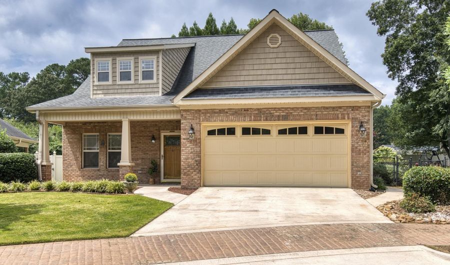 28 COBBLESTONE Dr, Anniston, AL 36207 - 3 Beds, 3 Bath