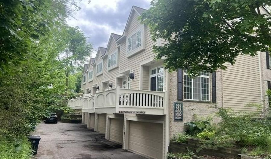 998 Catherine St, Ann Arbor, MI 48104 - 3 Beds, 2 Bath