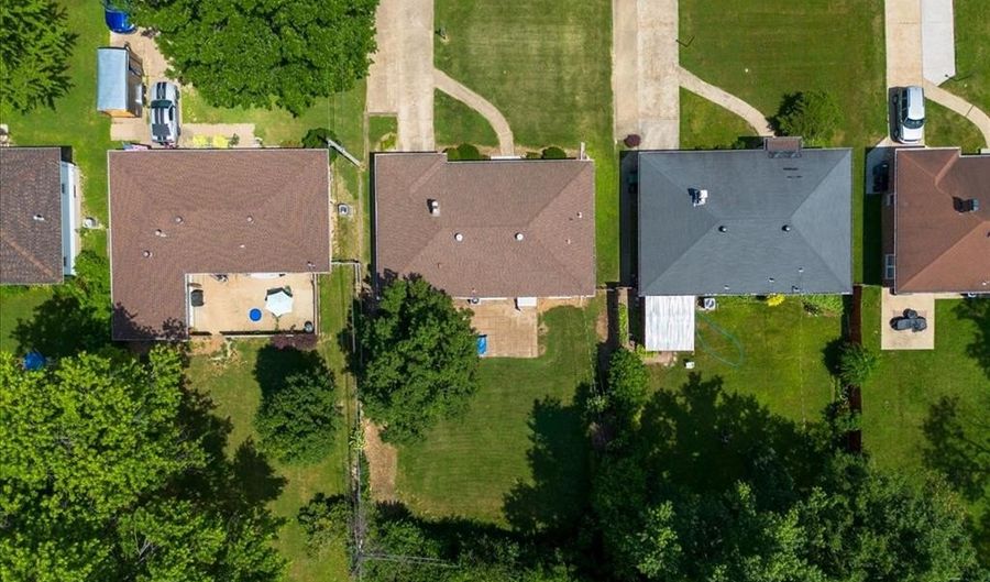 7438 Cheshire Ln, Affton, MO 63123 - 2 Beds, 1 Bath