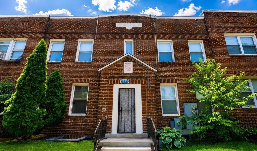 1633 E Street NE 3, Washington, DC 20002 - 2 Beds, 1 Bath