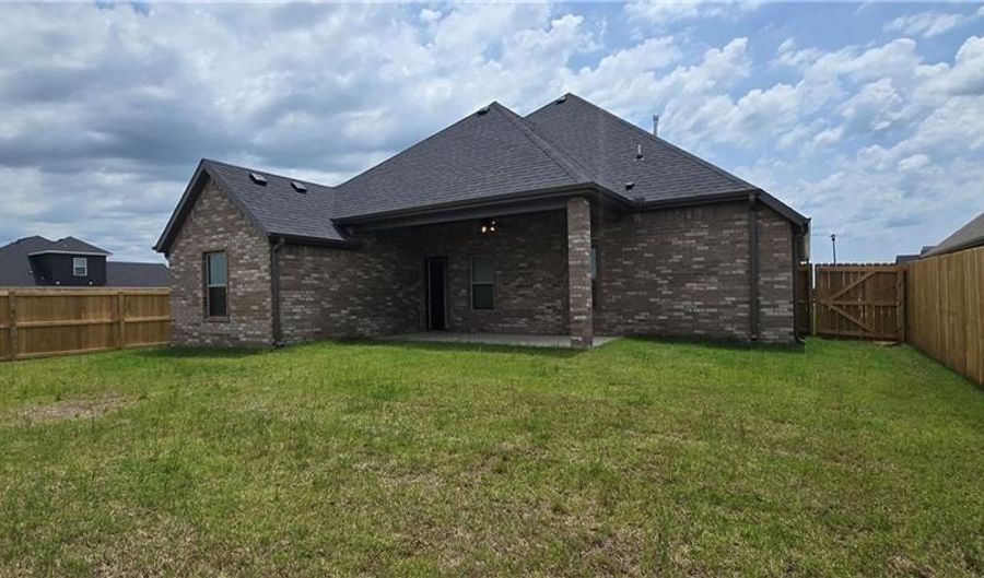 1000 Trestle Ln, Bentonville, AR 72713 - 3 Beds, 2 Bath