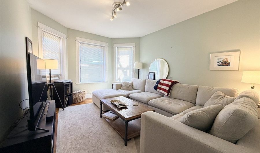 316 Summit Ave 5, Boston, MA 02135 - 2 Beds, 1 Bath
