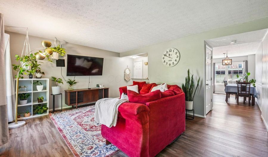 477 Clairbrook Ave, Columbus, OH 43228 - 2 Beds, 3 Bath