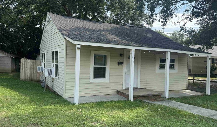 111 Thweatt St, Andalusia, AL 36420 - 2 Beds, 1 Bath