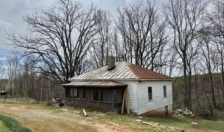 4947 Stones Dairy Rd, Bassett, VA 24055 - 2 Beds, 1 Bath