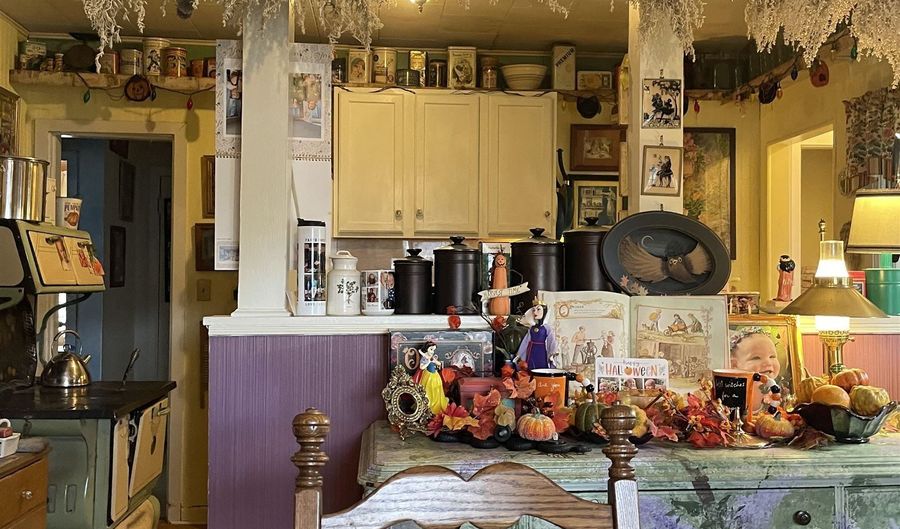 12 11th St, Berlin, NH 03570 - 3 Beds, 2 Bath