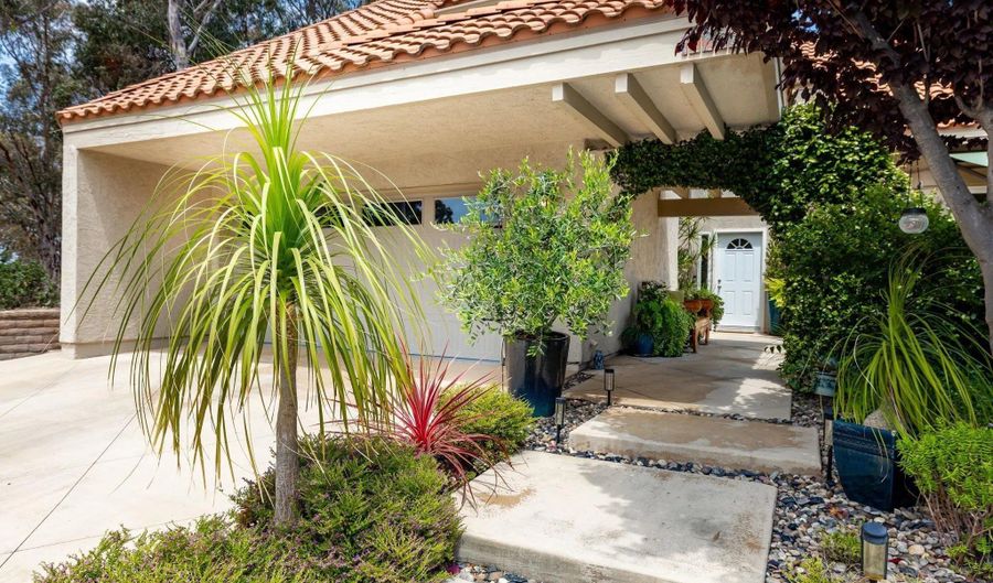 2708 Grove Ave, Carlsbad, CA 92008 - 4 Beds, 3 Bath