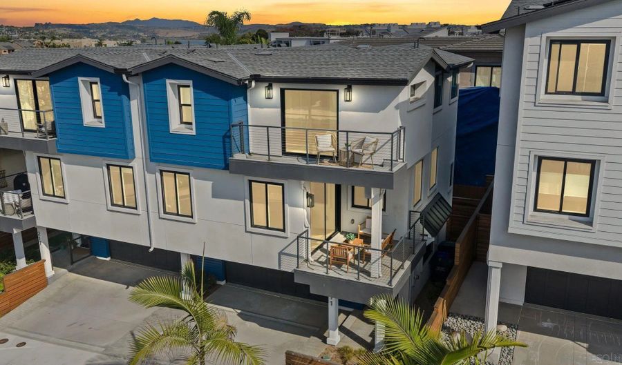 211 Chinquapin Ave, Carlsbad, CA 92008 - 3 Beds, 3 Bath