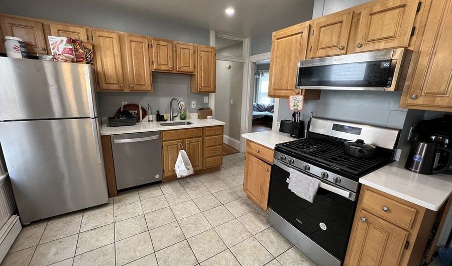 39 Newport St 2, Boston, MA 02125 - 3 Beds, 1 Bath