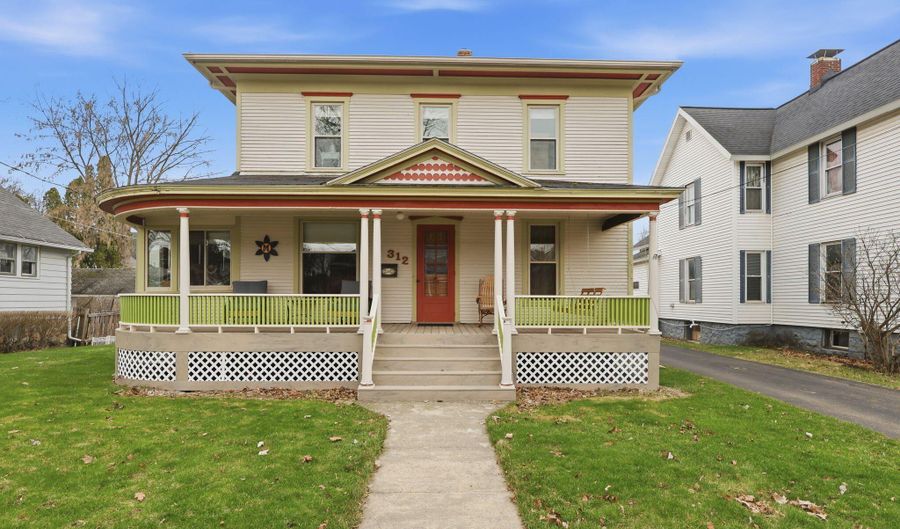 312 Perry St, Albion, MI 49224 - 3 Beds, 2 Bath