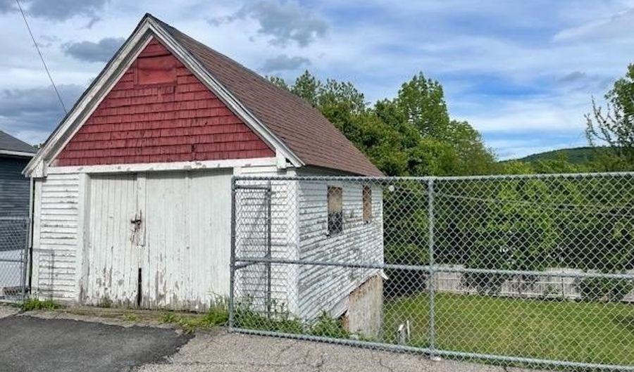 96 Clark St, Berlin, NH 03570 - 3 Beds, 2 Bath