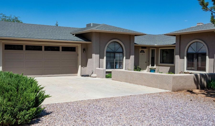 2185 Val Vista Dr, Chino Valley, AZ 86323 - 3 Beds, 2 Bath