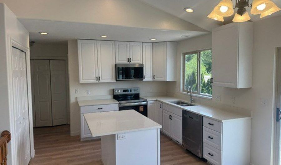 485 W 500 N, American Fork, UT 84003 - 6 Beds, 3 Bath