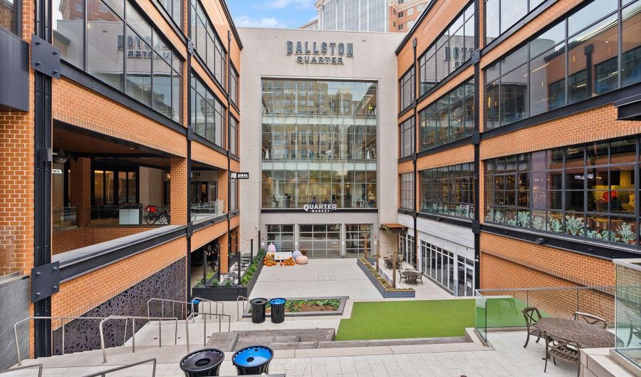 231 N THOMAS St 105, Arlington, VA 22203 - 2 Beds, 2 Bath