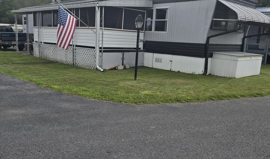 702 Maplewood Dr, Altoona, PA 16601 - 2 Beds, 1 Bath