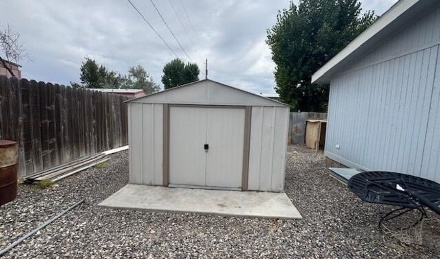 220 Antelope Dr, Battle Mountain, NV 89820 - 3 Beds, 2 Bath