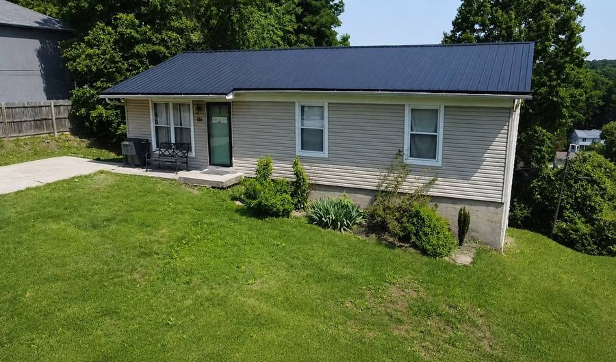 1637 Booth Quillen Rd, Ashland, KY 41102 - 3 Beds, 1 Bath