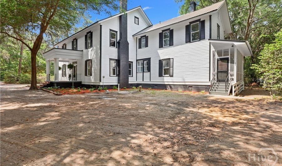674 Dunlevie Rd, Allenhurst, GA 31301 - 6 Beds, 4 Bath