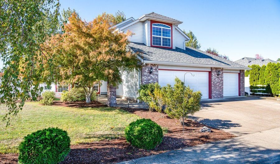 1800 NW GRANDVIEW Dr, Albany, OR 97321 - 4 Beds, 2 Bath