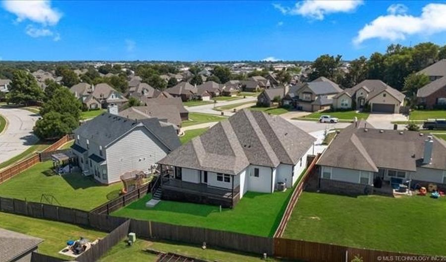 308 E Seattle St, Broken Arrow, OK 74012 - 3 Beds, 2 Bath