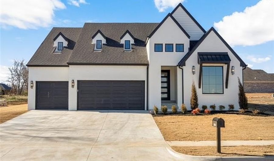 13510 S 26th St, Bixby, OK 74008 - 4 Beds, 3 Bath