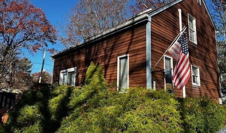 61 Ridgewood Rd, Charlestown, RI 02813 - 2 Beds, 2 Bath