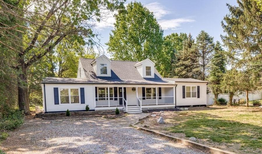 2442 ALMIRA Ave, Atco, NJ 08004 - 3 Beds, 2 Bath