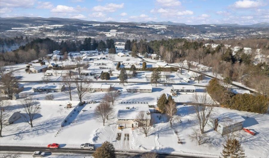 28 Ridgewood Ter, Barre, VT 05641 - 4 Beds, 2 Bath