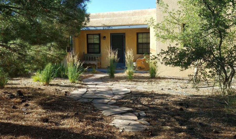 3514 Anderson Ave SE C, Albuquerque, NM 87108 - 2 Beds, 1 Bath