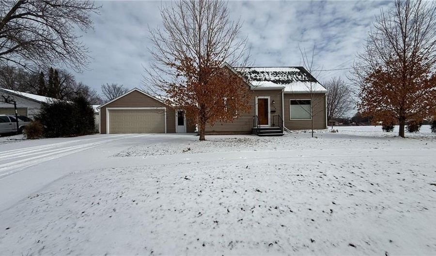 228 S Haven St, Appleton, MN 56208 - 4 Beds, 2 Bath