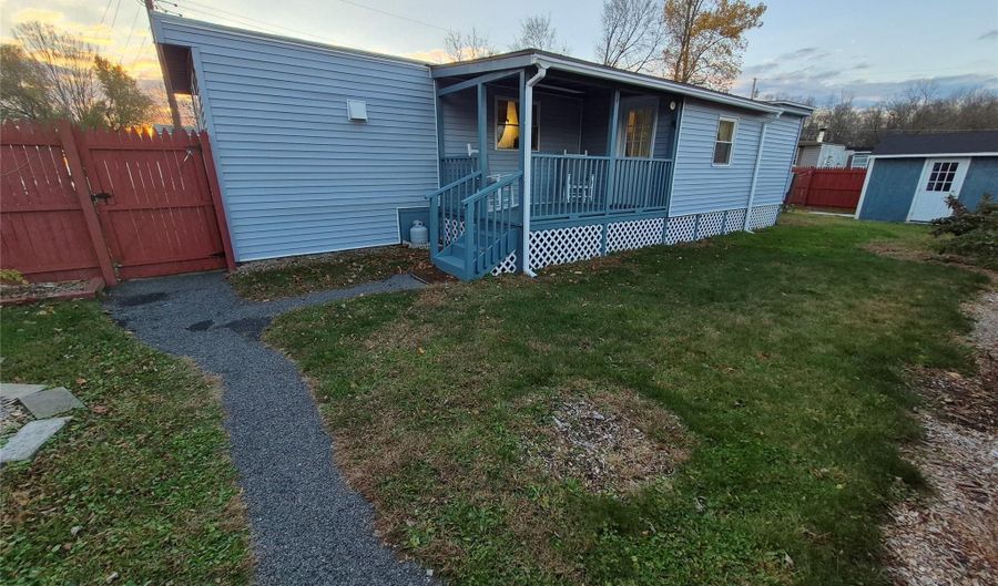 363 Mettacahonts Rd 5, Accord, NY 12404 - 2 Beds, 1 Bath