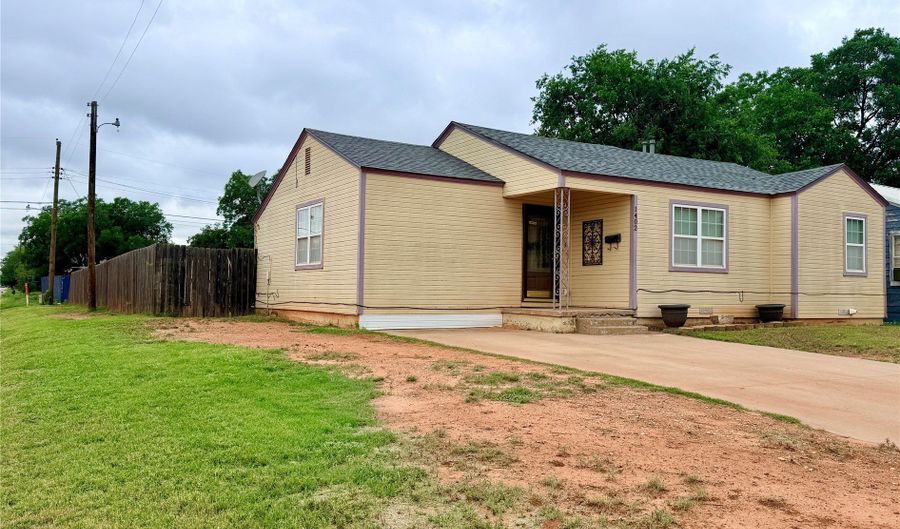 1402 Westmoreland St, Abilene, TX 79603 - 3 Beds, 2 Bath