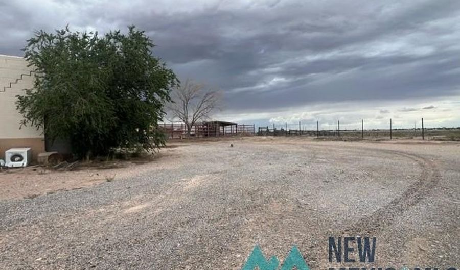 704 W Richey Ave, Artesia, NM 88210 - 0 Beds, 2 Bath