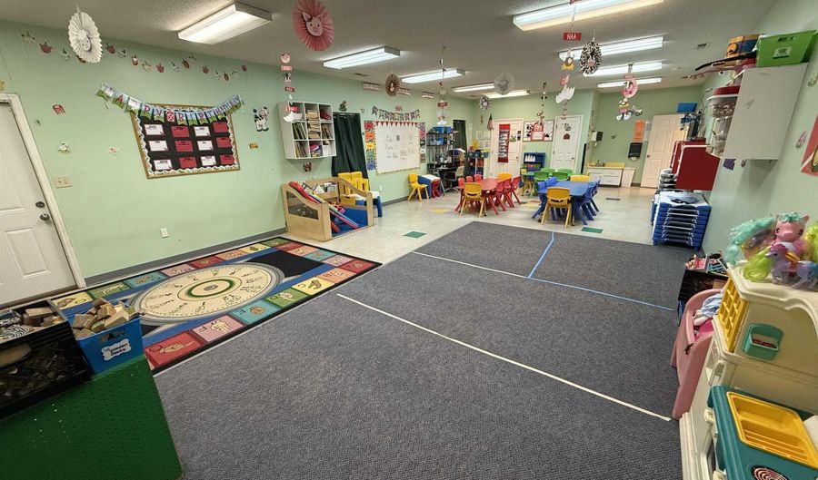 906 Cooley St, Albertville, AL 35950 - 0 Beds, 0 Bath