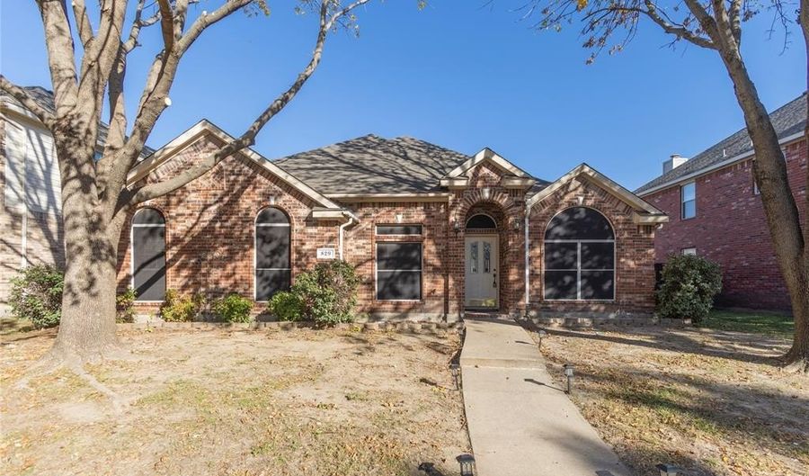 829 Soapberry Dr, Allen, TX 75002 - 4 Beds, 2 Bath