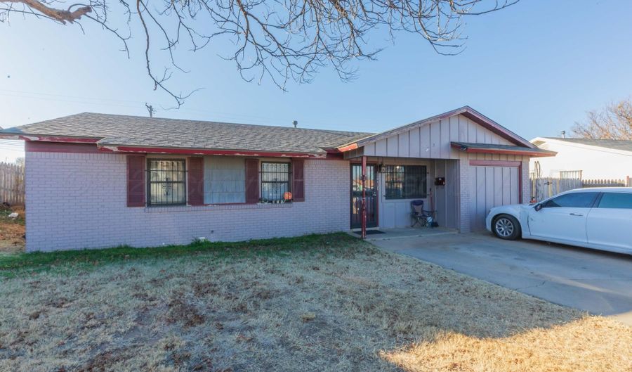 1208 PECAN St, Amarillo, TX 79107 - 3 Beds, 2 Bath