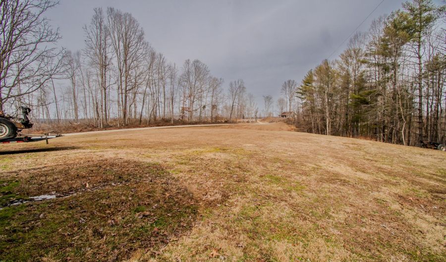 1104 Short Hollow Rd, Beattyville, KY 41311 - 5 Beds, 3 Bath