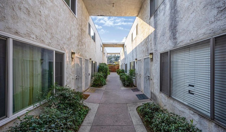 9034 Kenwood Dr 10, Spring Valley, CA 91977 - 2 Beds, 2 Bath
