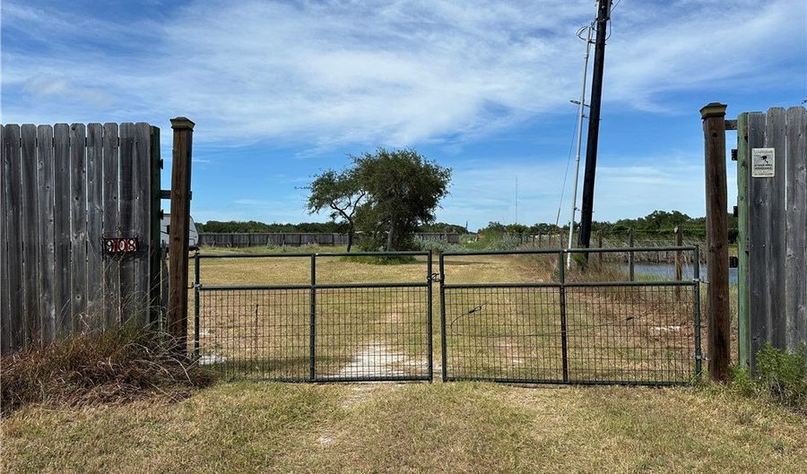 908 Jacoby, Aransas Pass, TX 78336 - 0 Beds, 0 Bath