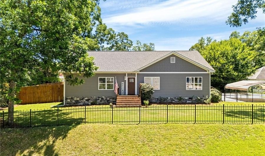 502 E THACH Ave, Auburn, AL 36830 - 4 Beds, 3 Bath