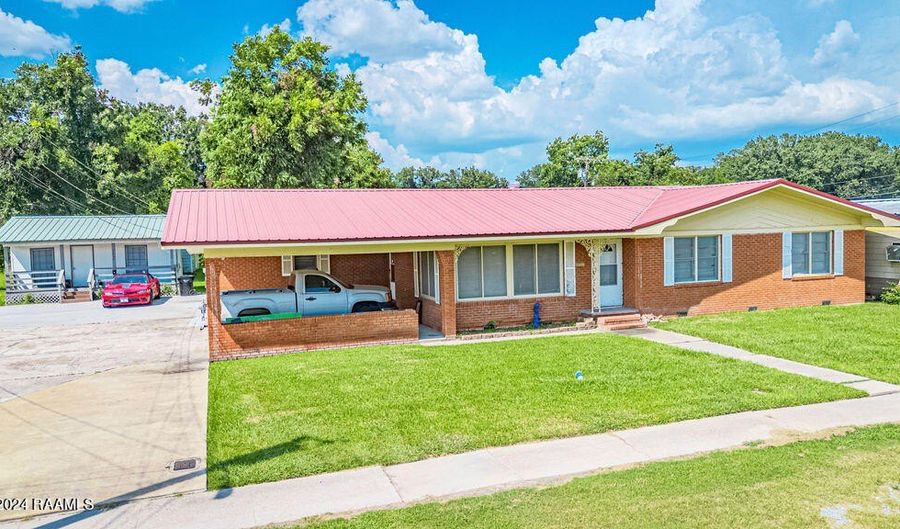 1605 Charity St, Abbeville, LA 70510 - 3 Beds, 2 Bath