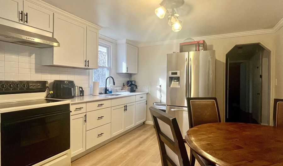 24 Argonne St, Berlin, NH 03570 - 4 Beds, 1 Bath