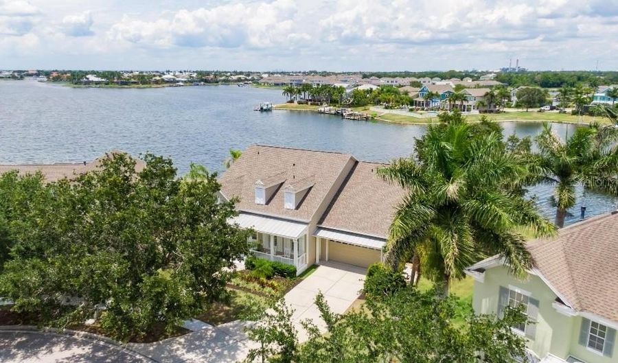 5205 BRIGHTON SHORE Dr, Apollo Beach, FL 33572 - 3 Beds, 3 Bath