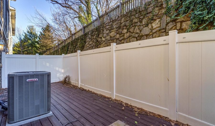 7119 MASON GROVE Ct 7, Alexandria, VA 22306 - 3 Beds, 3 Bath