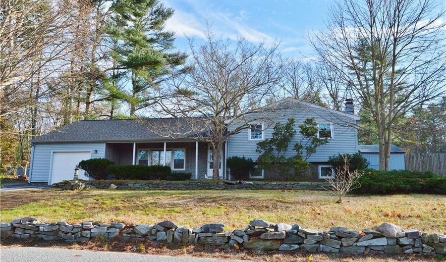 31 Brook Dr, Hopkinton, RI 02832 - 4 Beds, 2 Bath