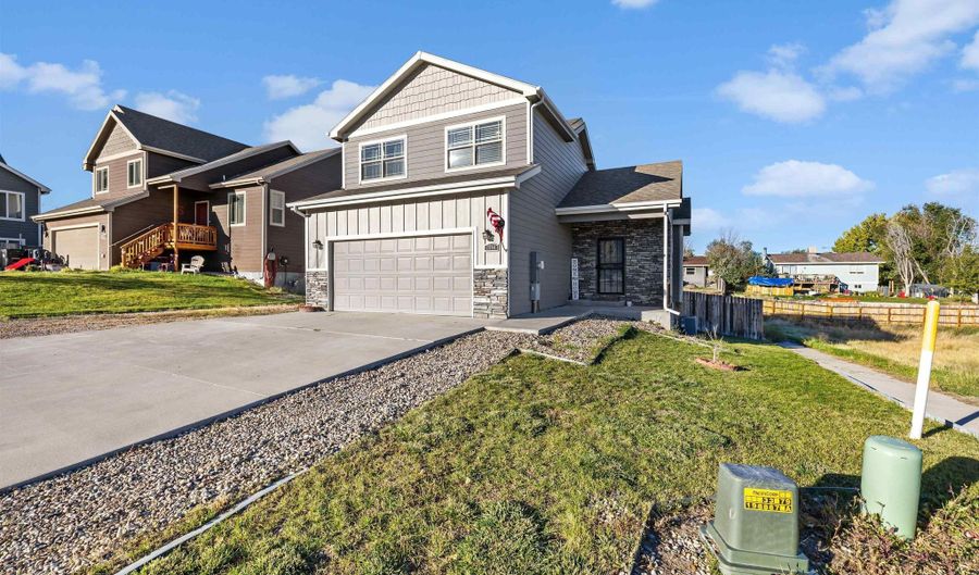 2944 Central Dr, Casper, WY 82604 - 3 Beds, 3 Bath
