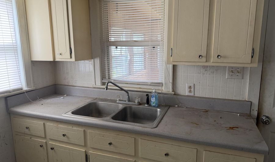 1602 Garfield St, Alcoa, TN 37701 - 3 Beds, 1 Bath