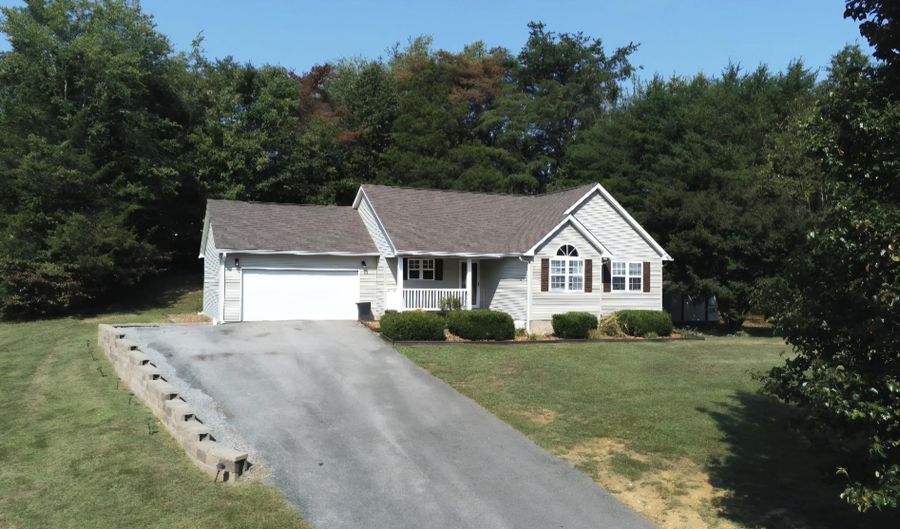 93 Penny Ln, Albany, KY 42602 - 3 Beds, 2 Bath