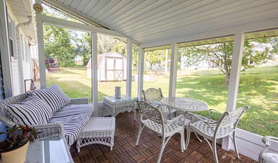338 Eastwood Dr, Bedford, IN 47421 - 3 Beds, 3 Bath